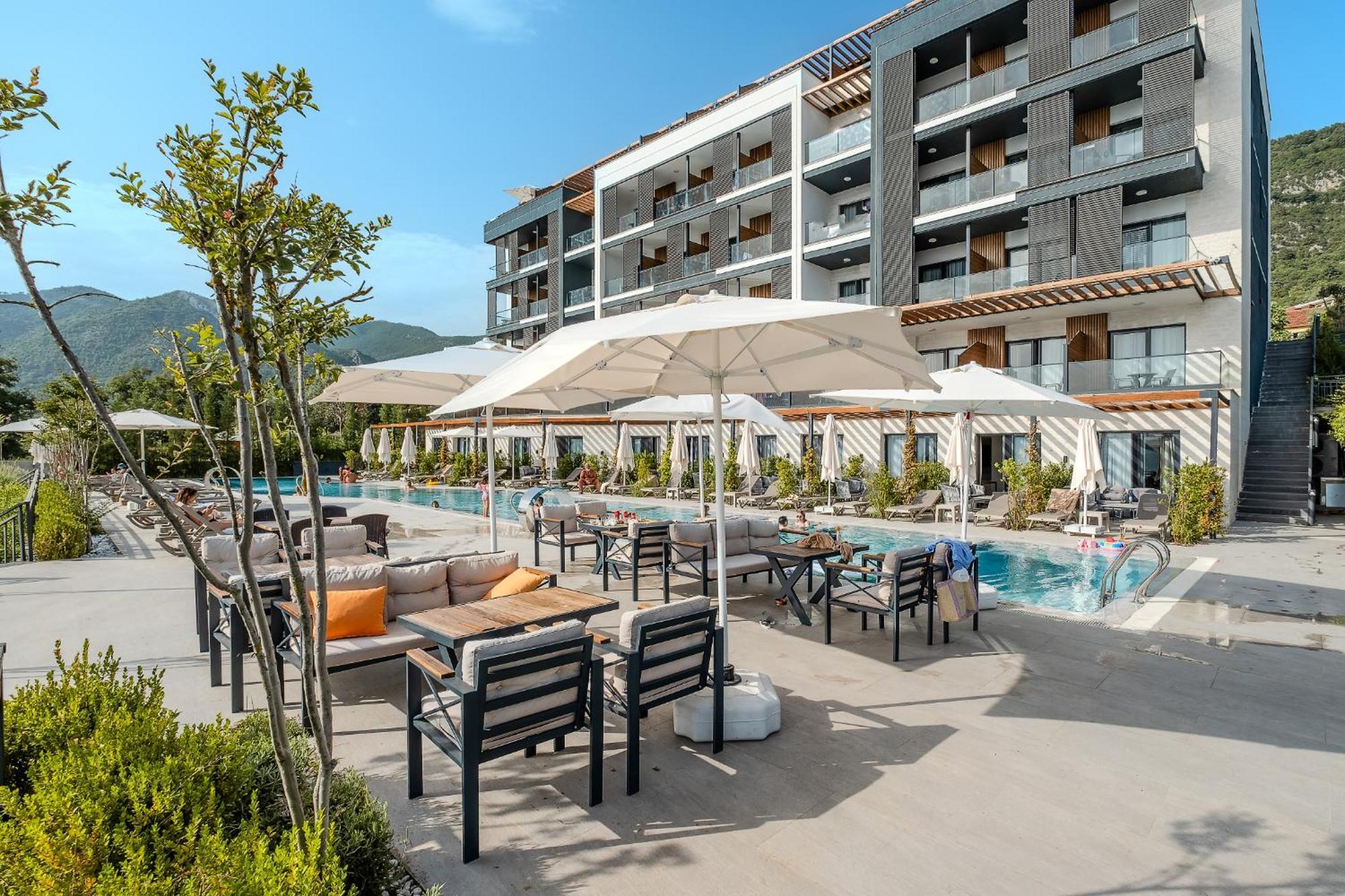 Montenegro Lodge Kavac Exterior photo